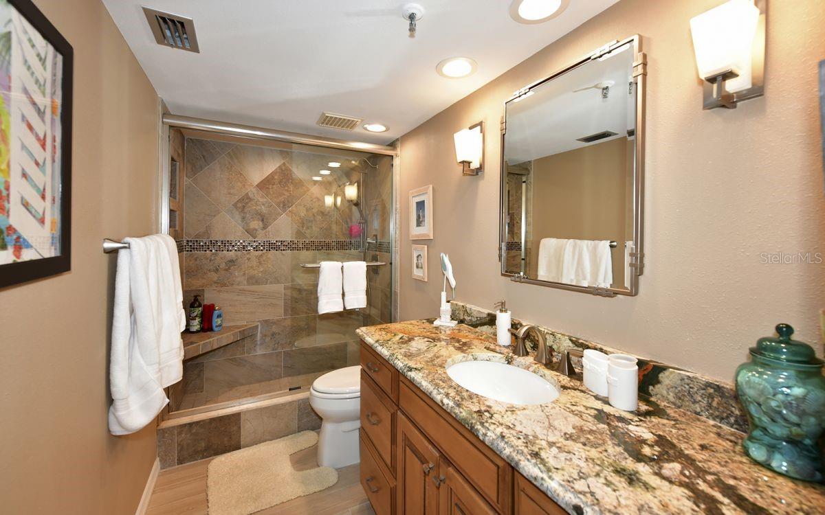 PLAYERS CLUB I - Residential Lease