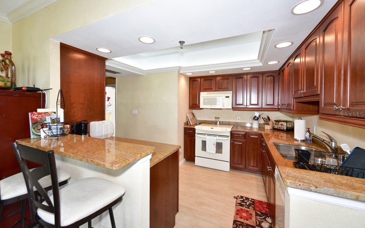 PLAYERS CLUB I - Residential Lease