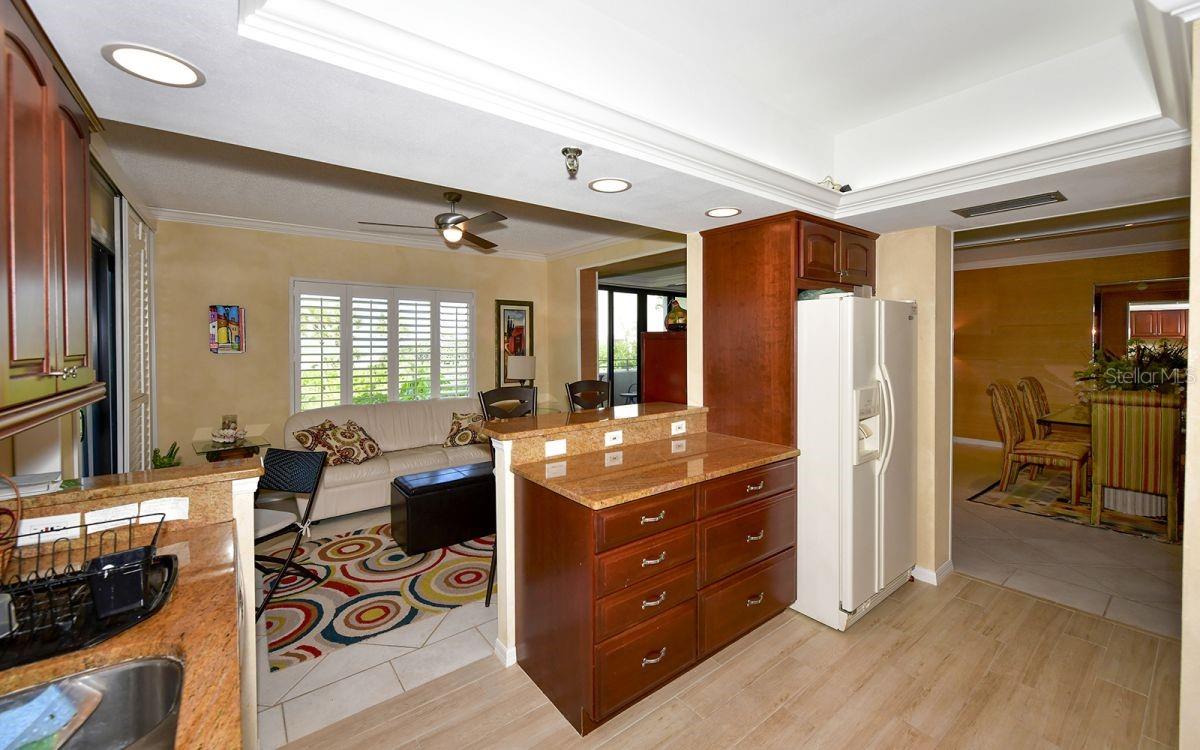 PLAYERS CLUB I - Residential Lease