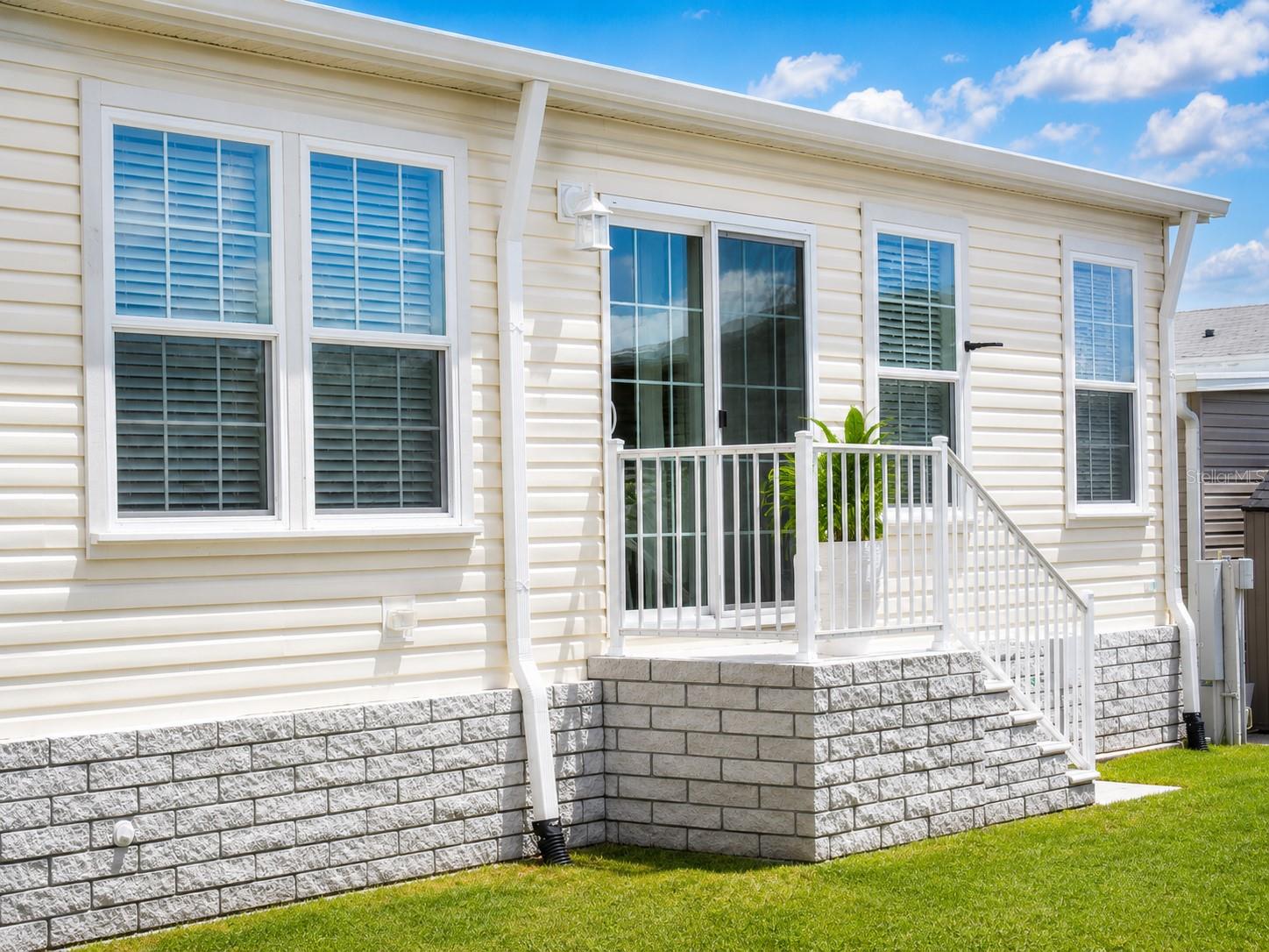 CRYSTAL LAKE - ZEPHYRHILLS - Residential