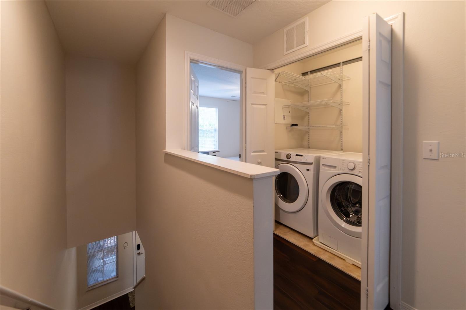 ASHFORD PARK TOWNHOMES - Residential