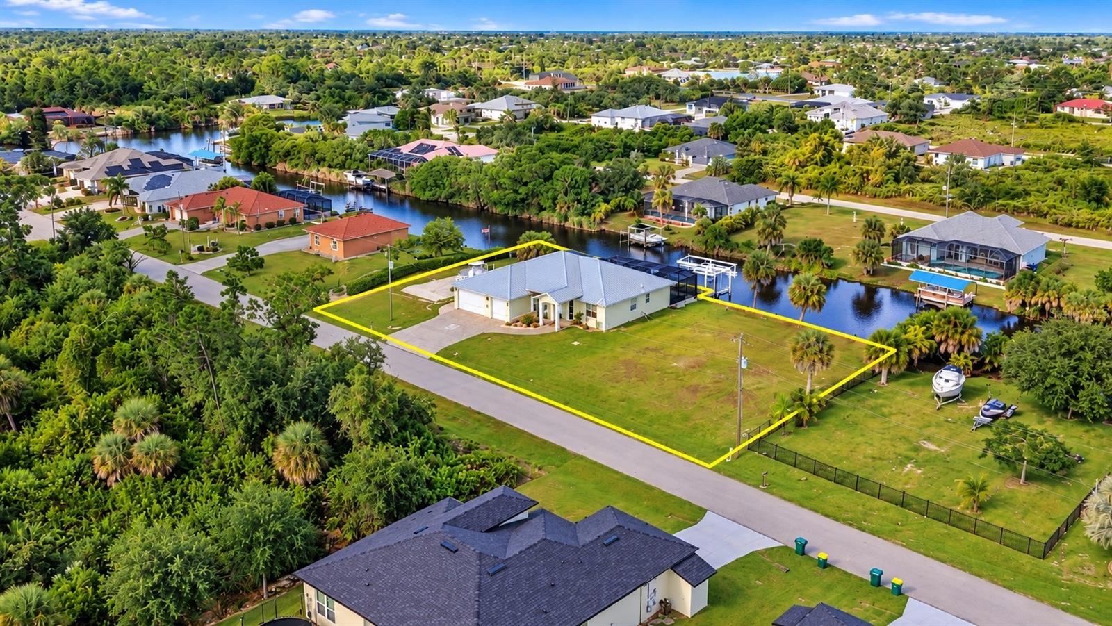 13662 BEGONIA CIRCLE, PORT CHARLOTTE, FL, 33981 3 13662 BEGONIA CIRCLE