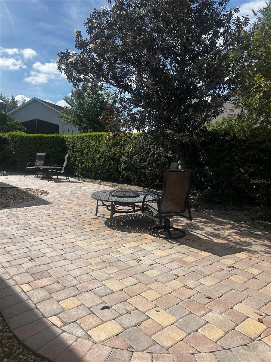 ROSE POINTE - Residential