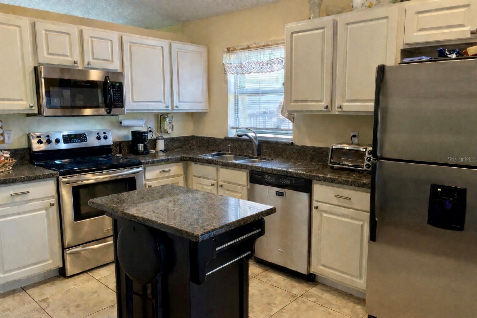 ROSE POINTE - Residential