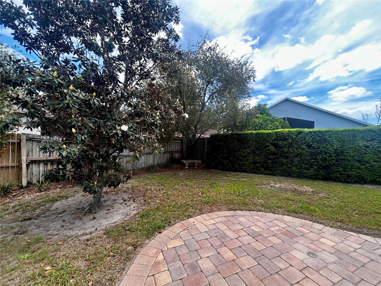 ROSE POINTE - Residential