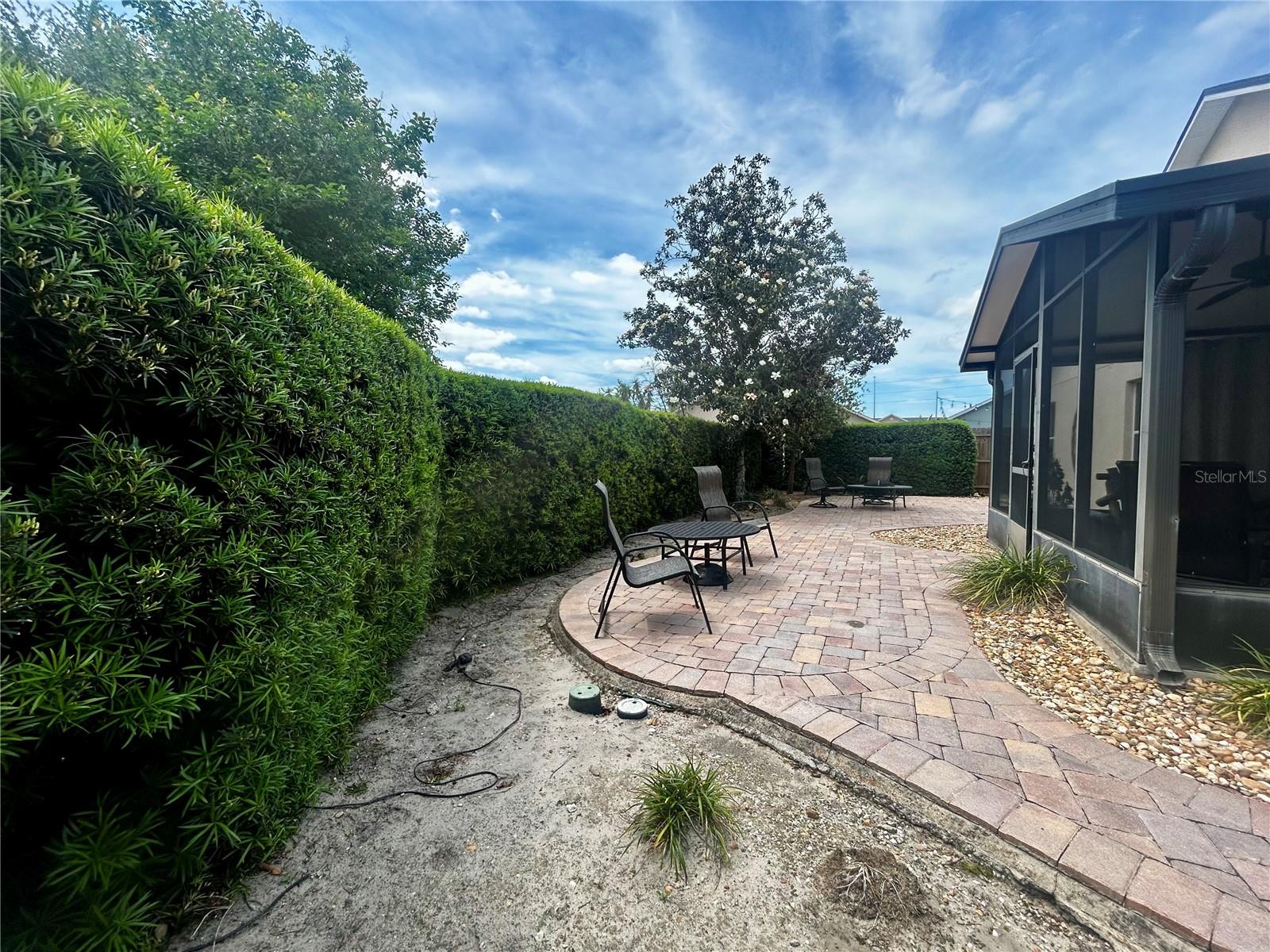 ROSE POINTE - Residential