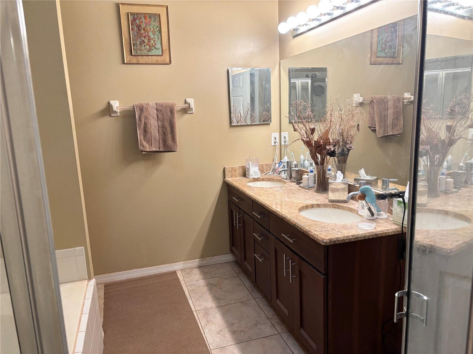 ROSE POINTE - Residential