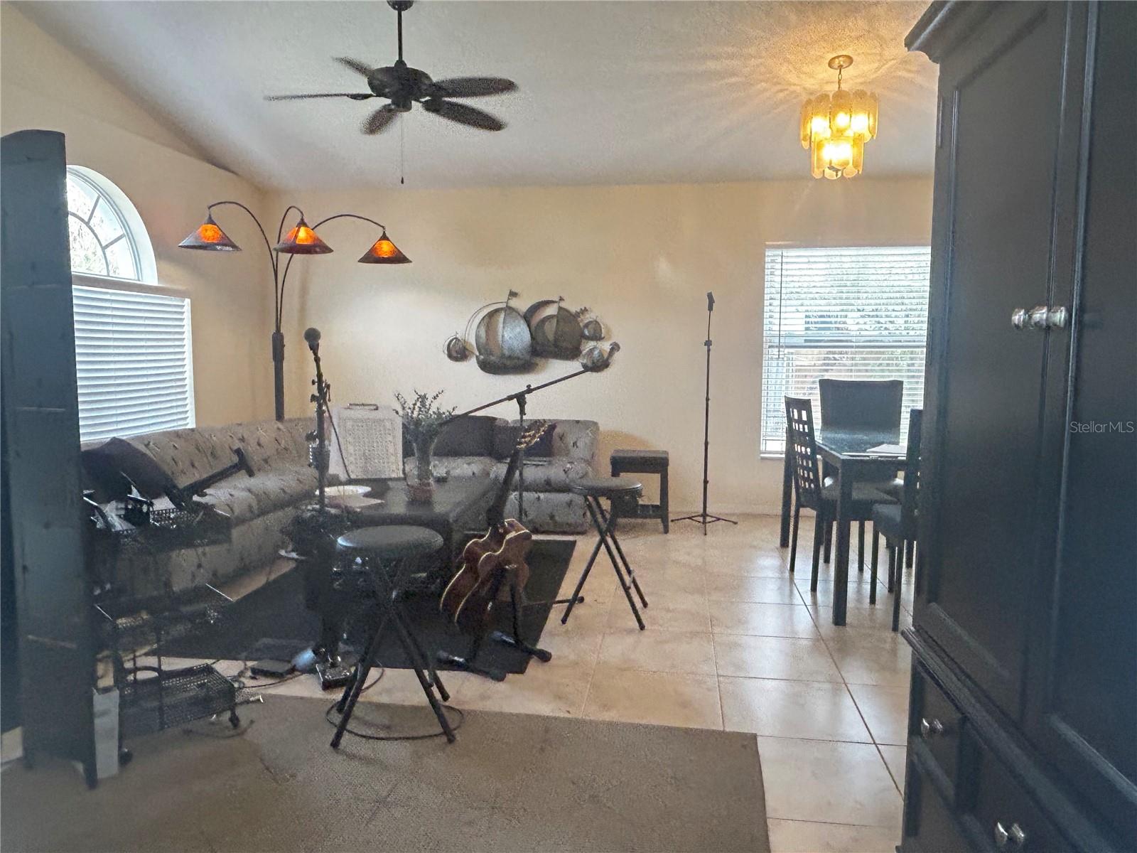 ROSE POINTE - Residential