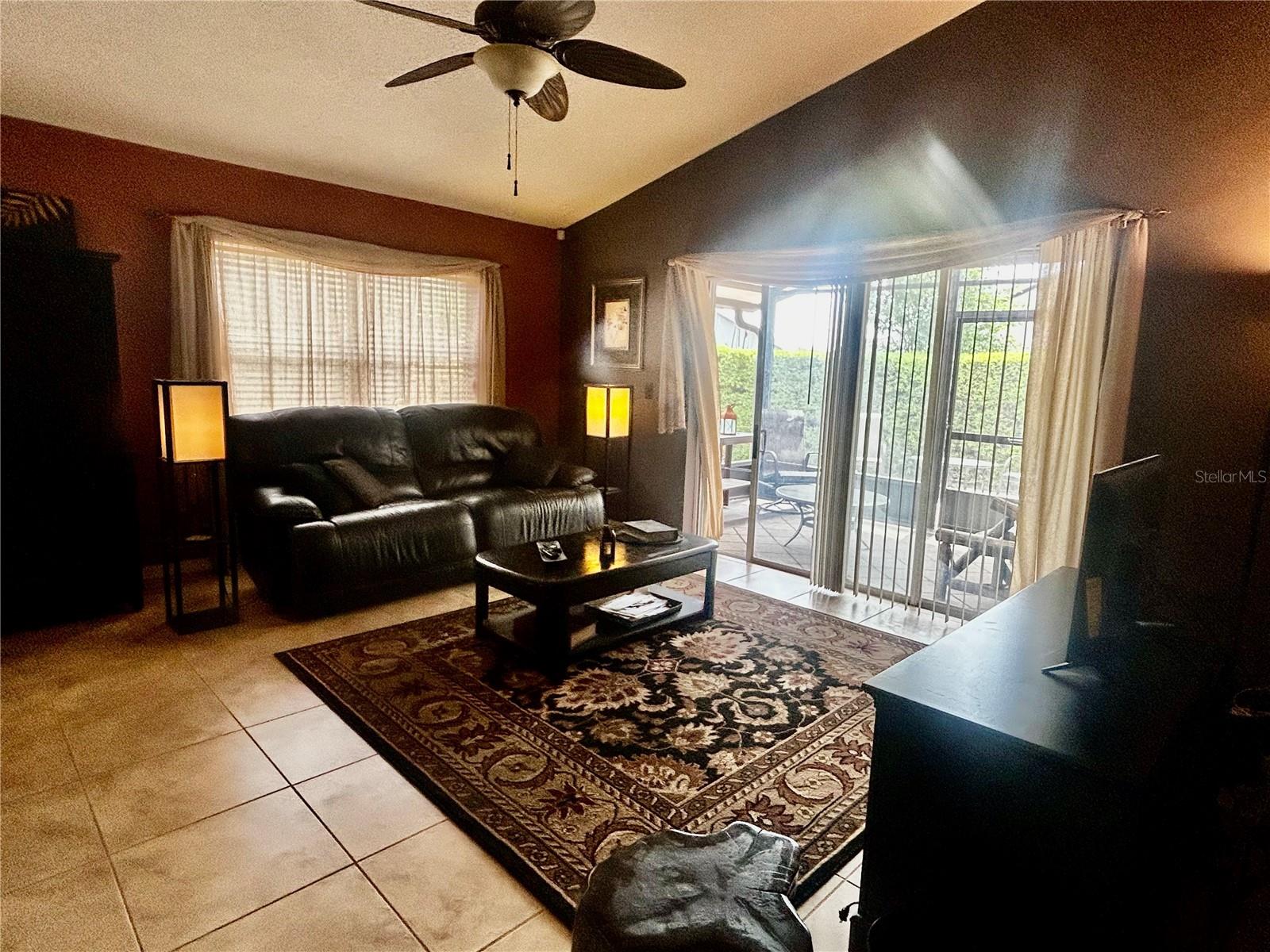 ROSE POINTE - Residential