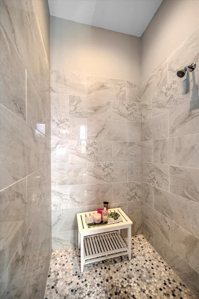 ROTONDA SANDS - Residential