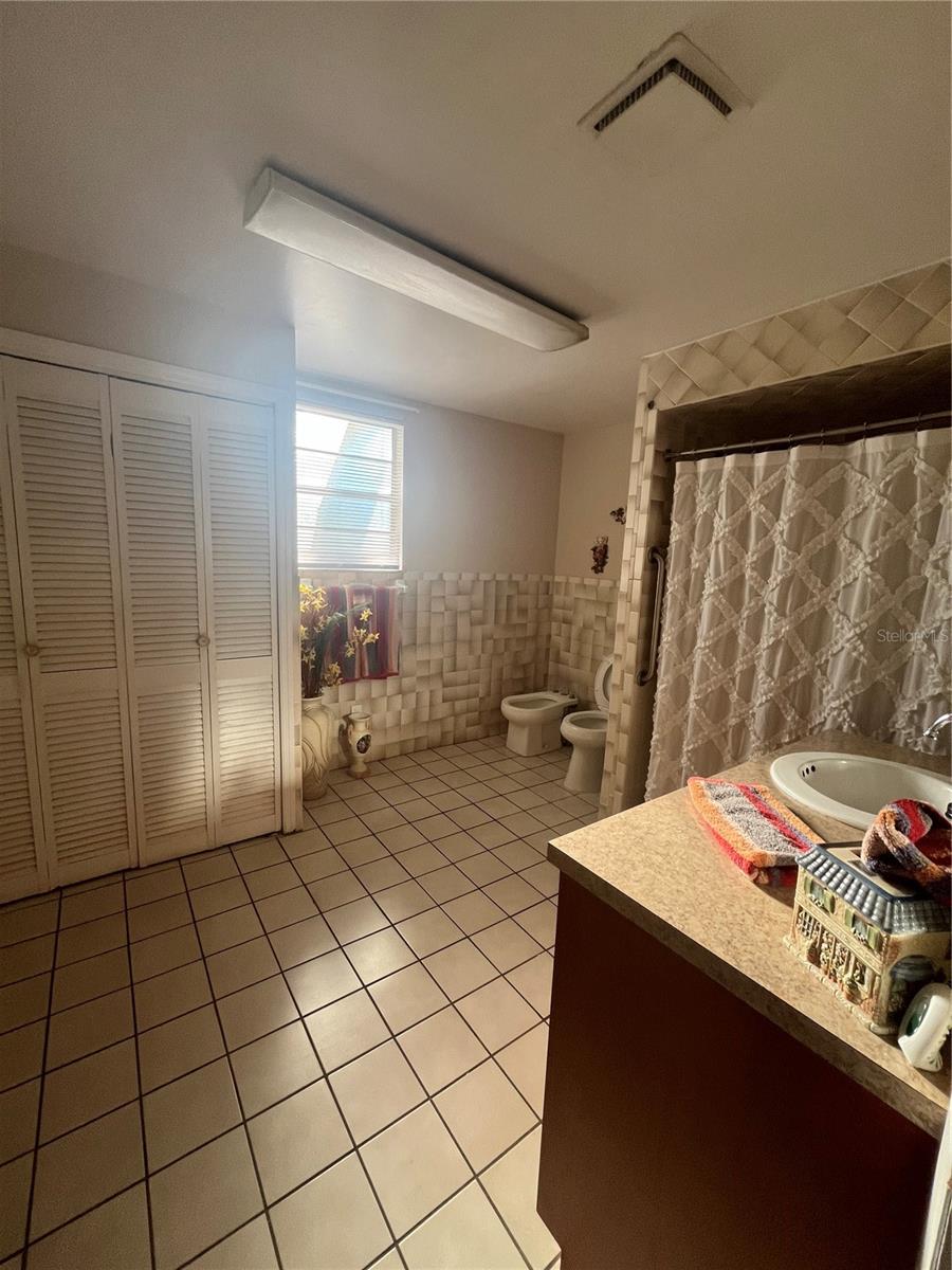 EAST TAMPA BLOCKS 1 TO 40 - Residential