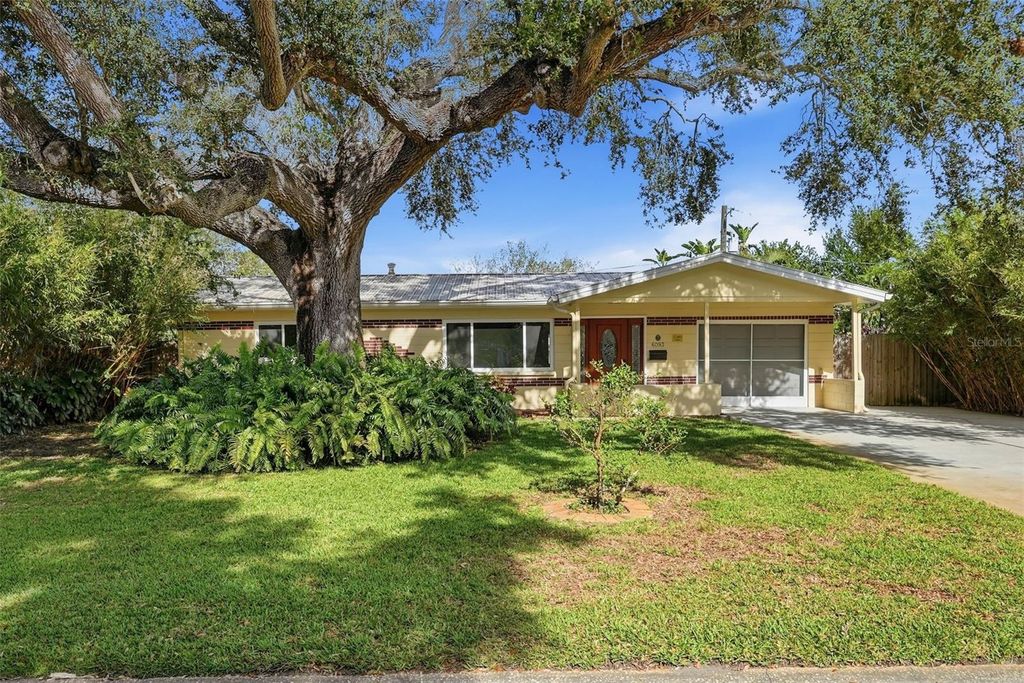 Photo of 6093 17th Avenue N, St Petersburg, FL 33710 (MLS # TB8464547)