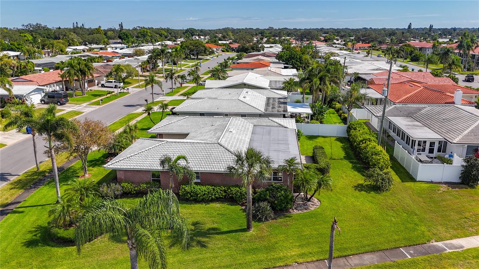 IMPERIAL POINT UNIT 4B - Residential