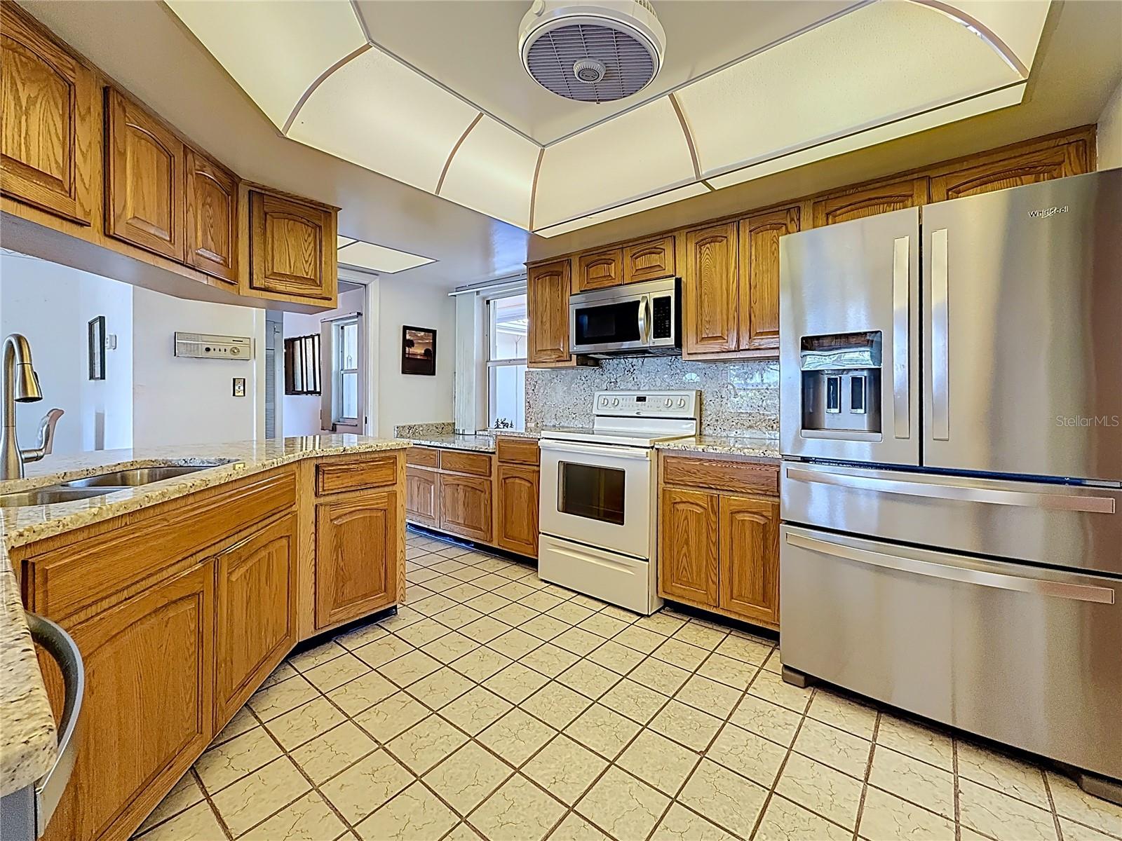 IMPERIAL POINT UNIT 4B - Residential