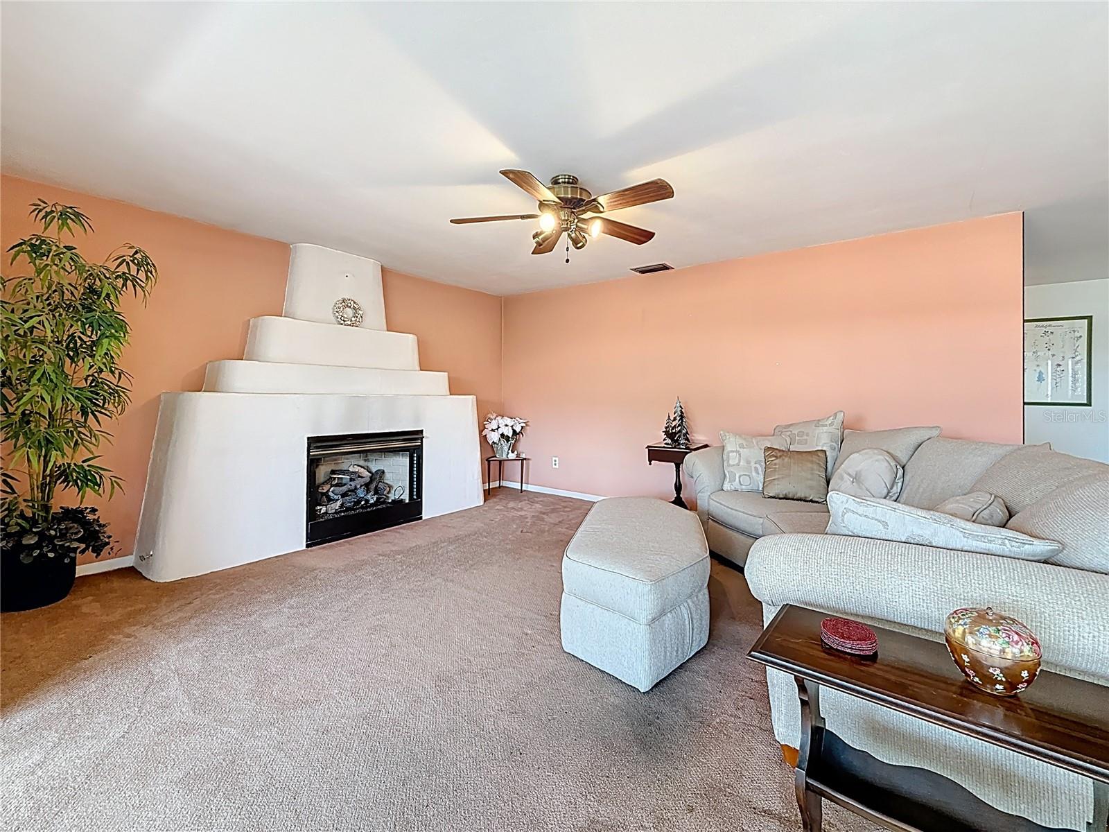 IMPERIAL POINT UNIT 4B - Residential