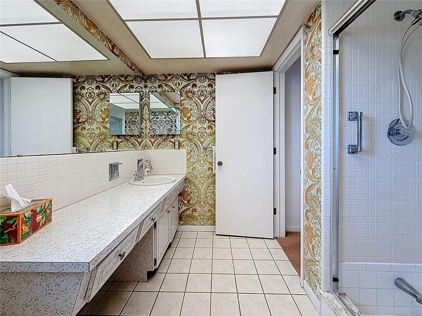 IMPERIAL POINT UNIT 4B - Residential