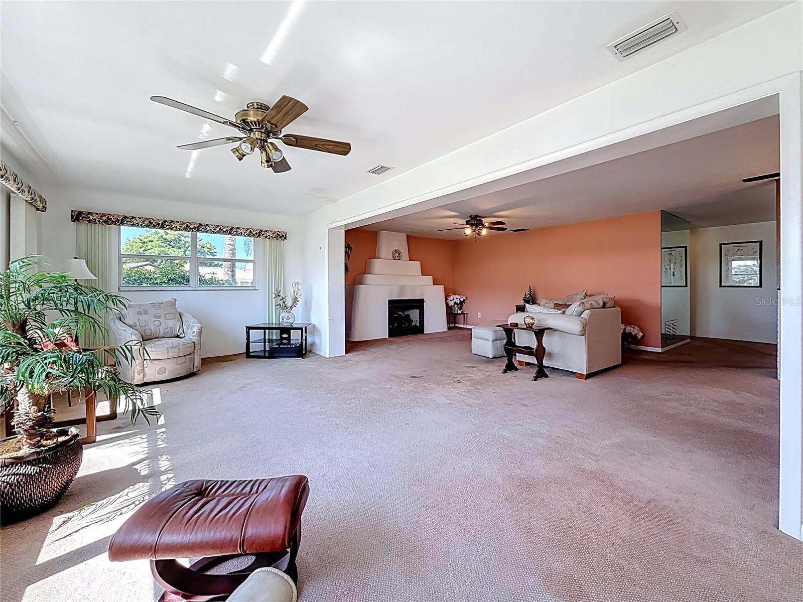 IMPERIAL POINT UNIT 4B - Residential