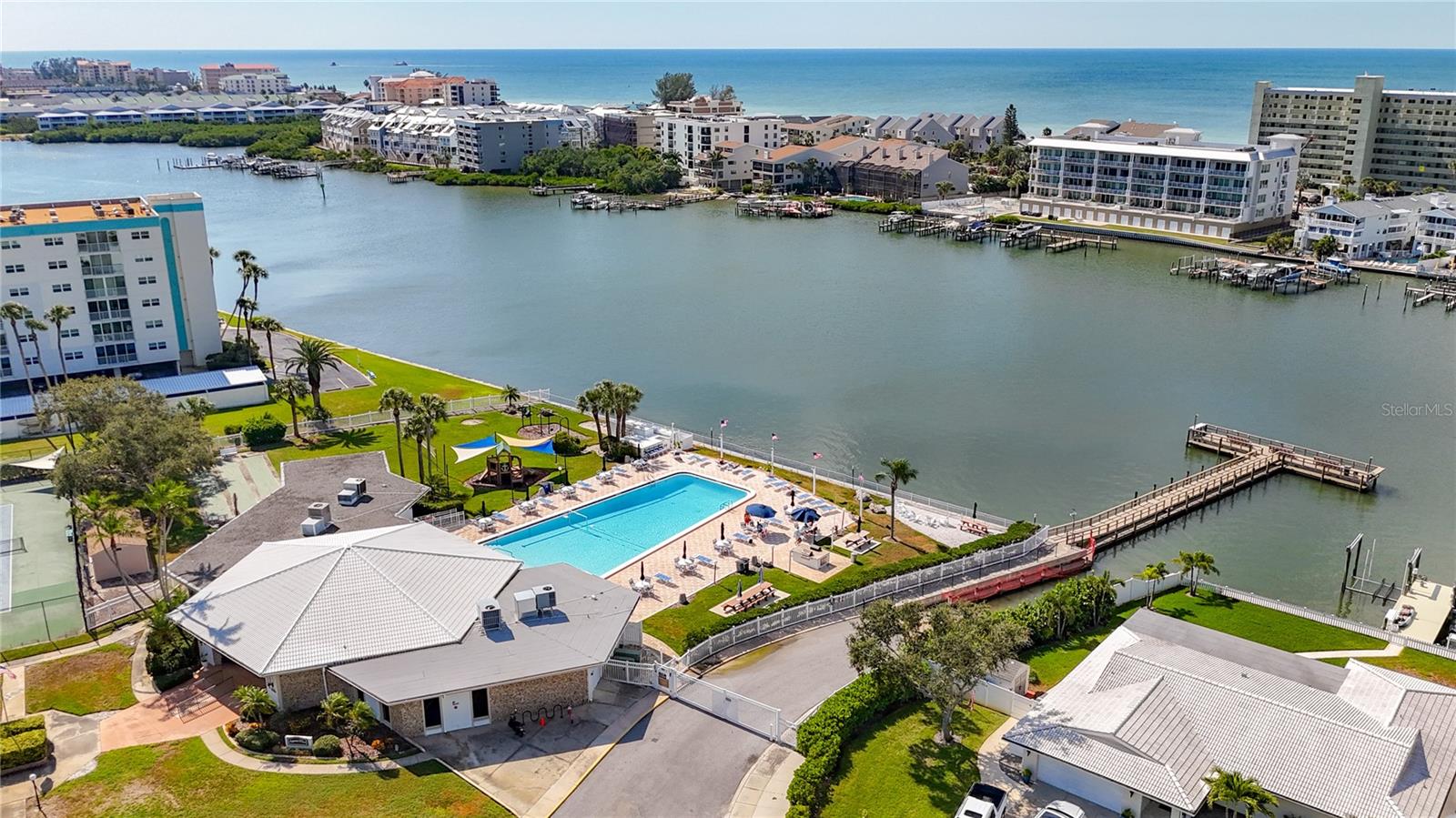 IMPERIAL POINT UNIT 4B - Residential