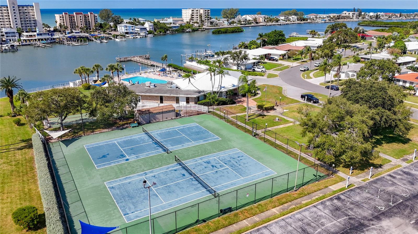 IMPERIAL POINT UNIT 4B - Residential