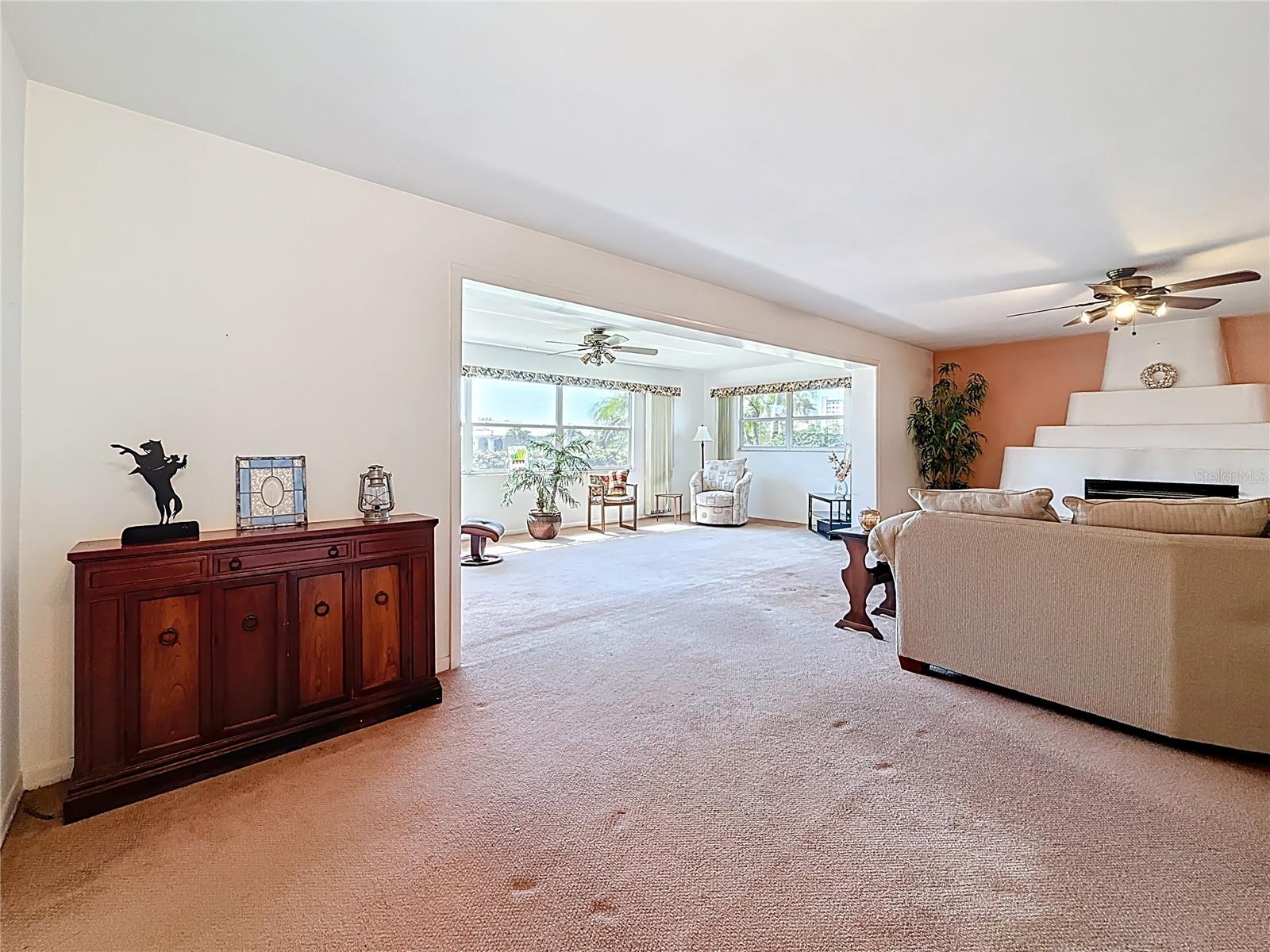 IMPERIAL POINT UNIT 4B - Residential