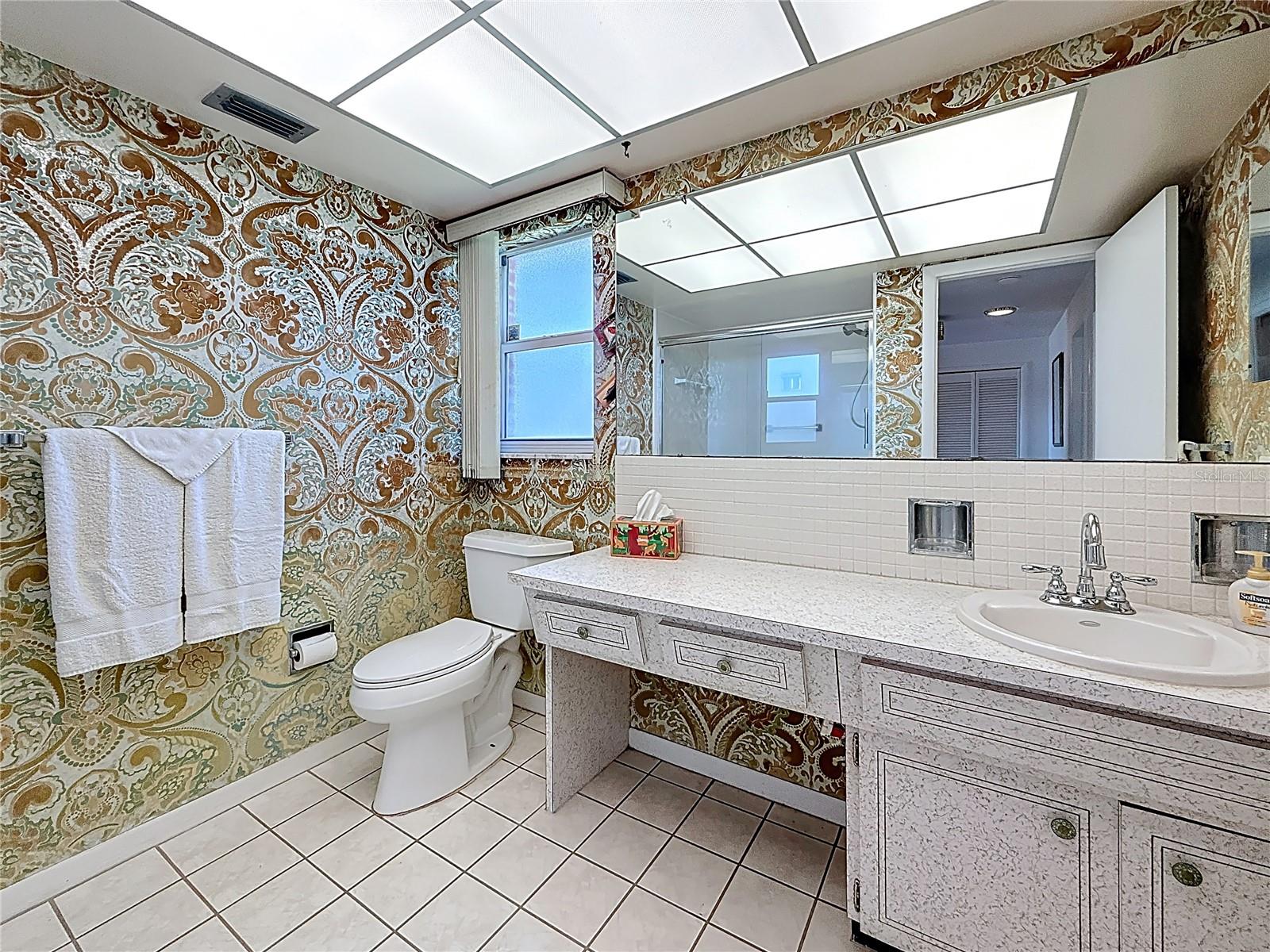 IMPERIAL POINT UNIT 4B - Residential