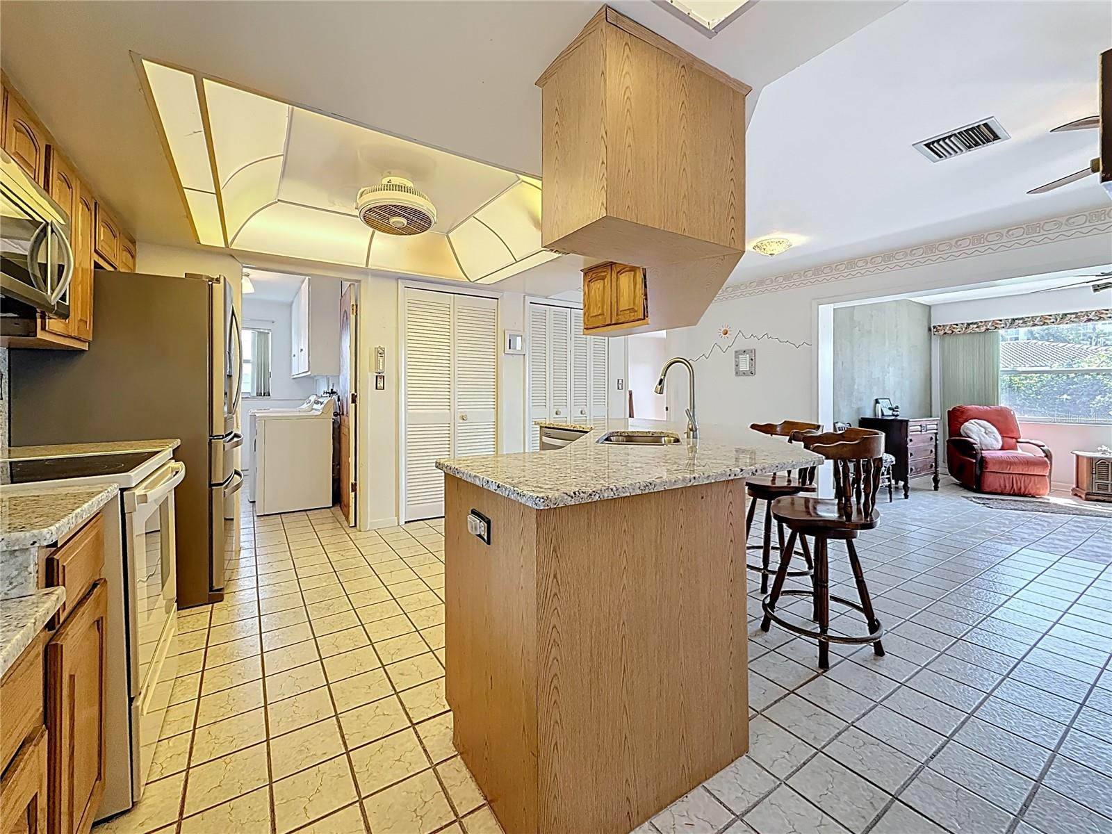 IMPERIAL POINT UNIT 4B - Residential