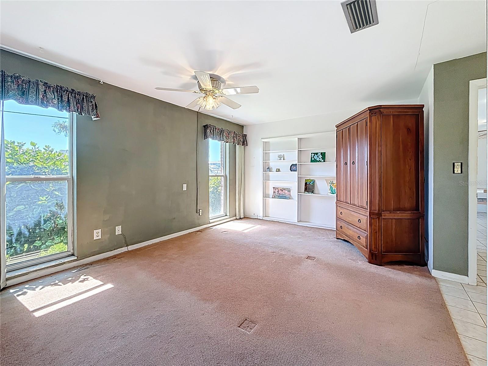 IMPERIAL POINT UNIT 4B - Residential