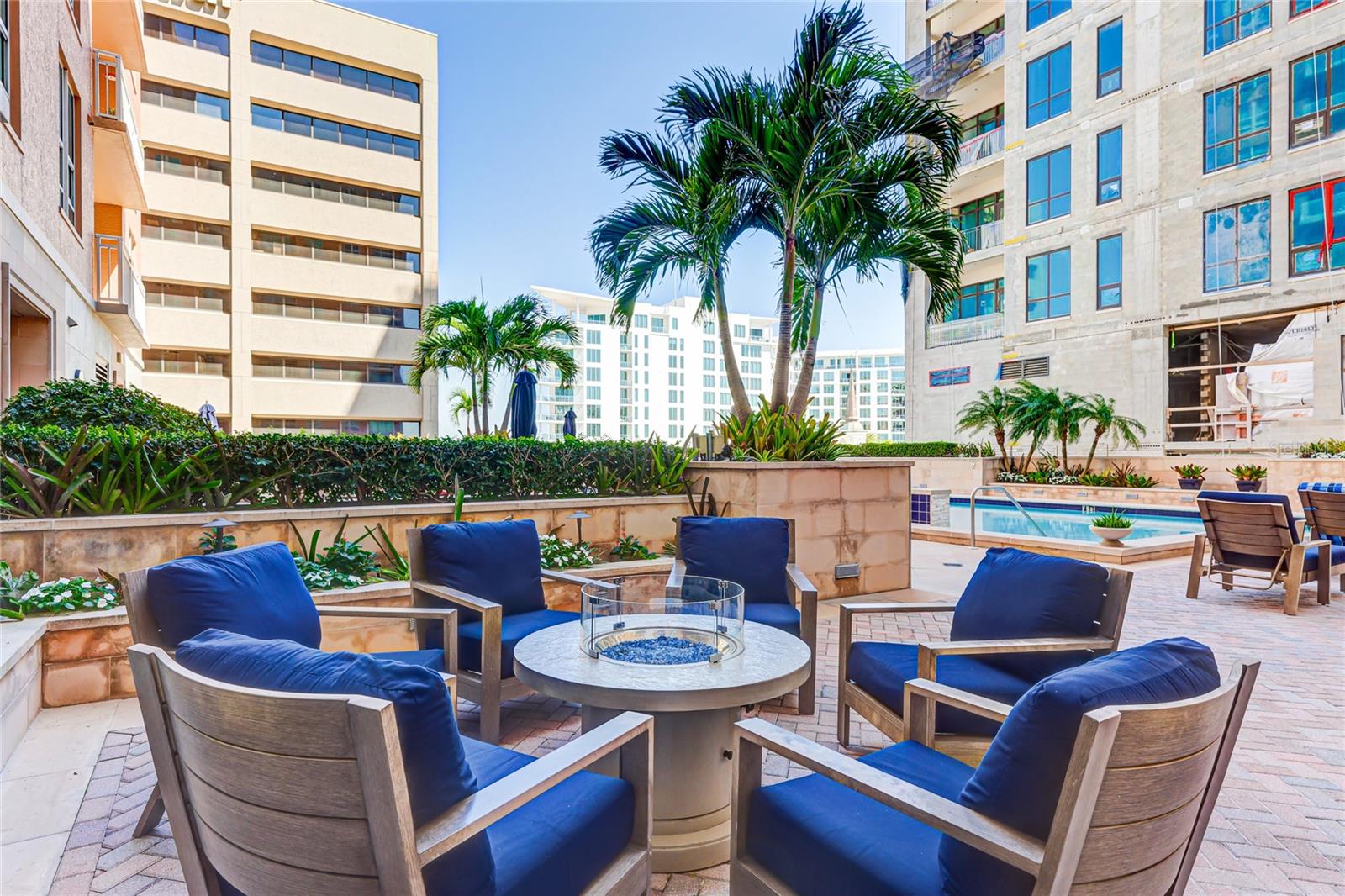 1350 MAIN RESIDENTIAL - Residential Lease