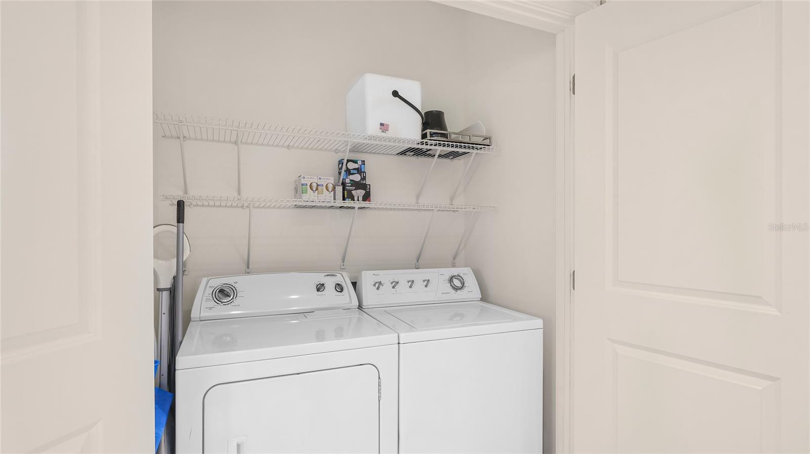 1350 MAIN RESIDENTIAL - Residential Lease