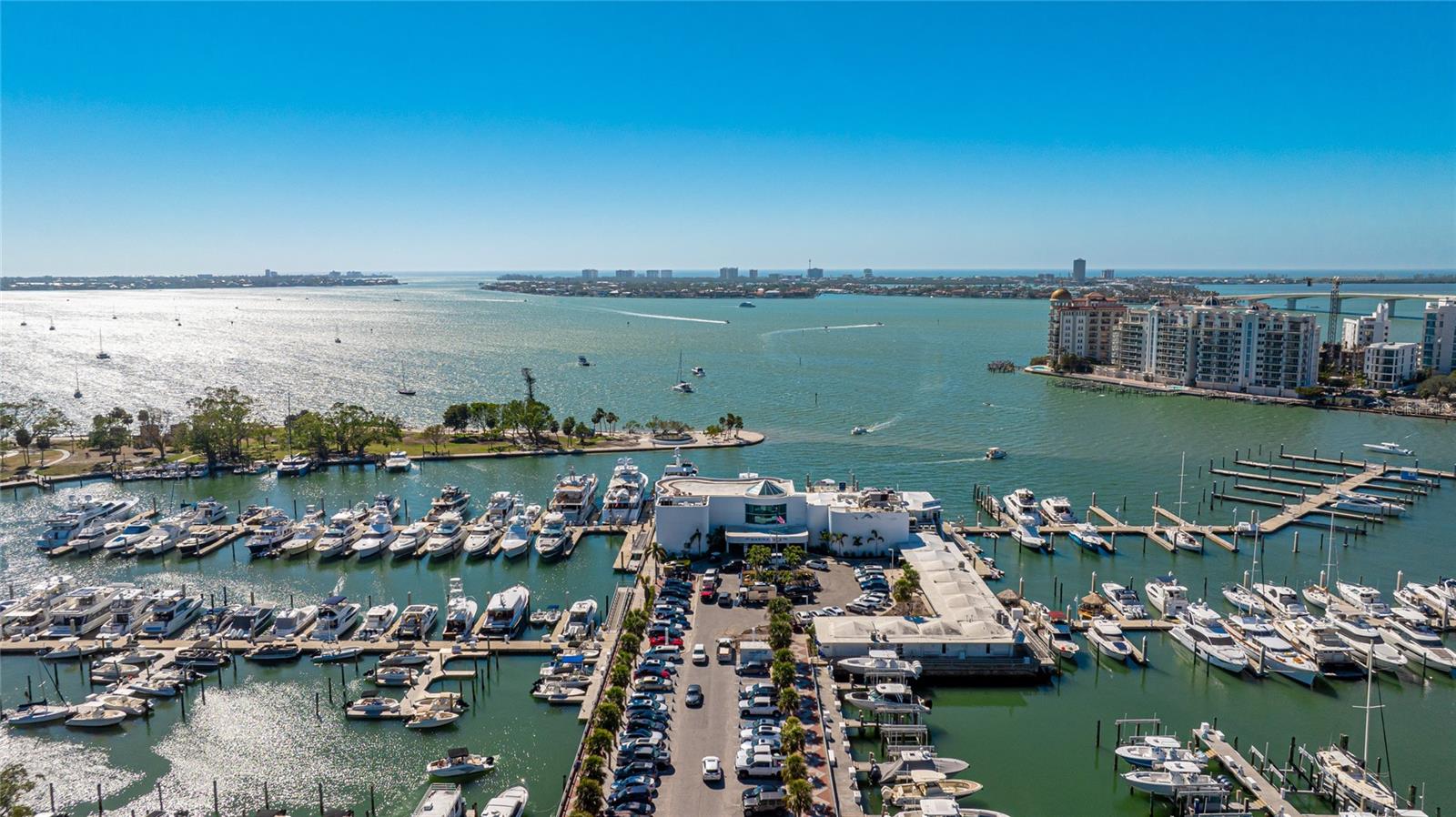 1350 MAIN RESIDENTIAL - Residential Lease