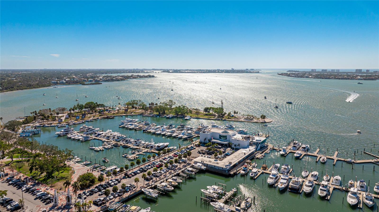 1350 MAIN RESIDENTIAL - Residential Lease
