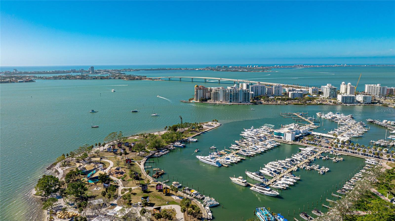 1350 MAIN RESIDENTIAL - Residential Lease