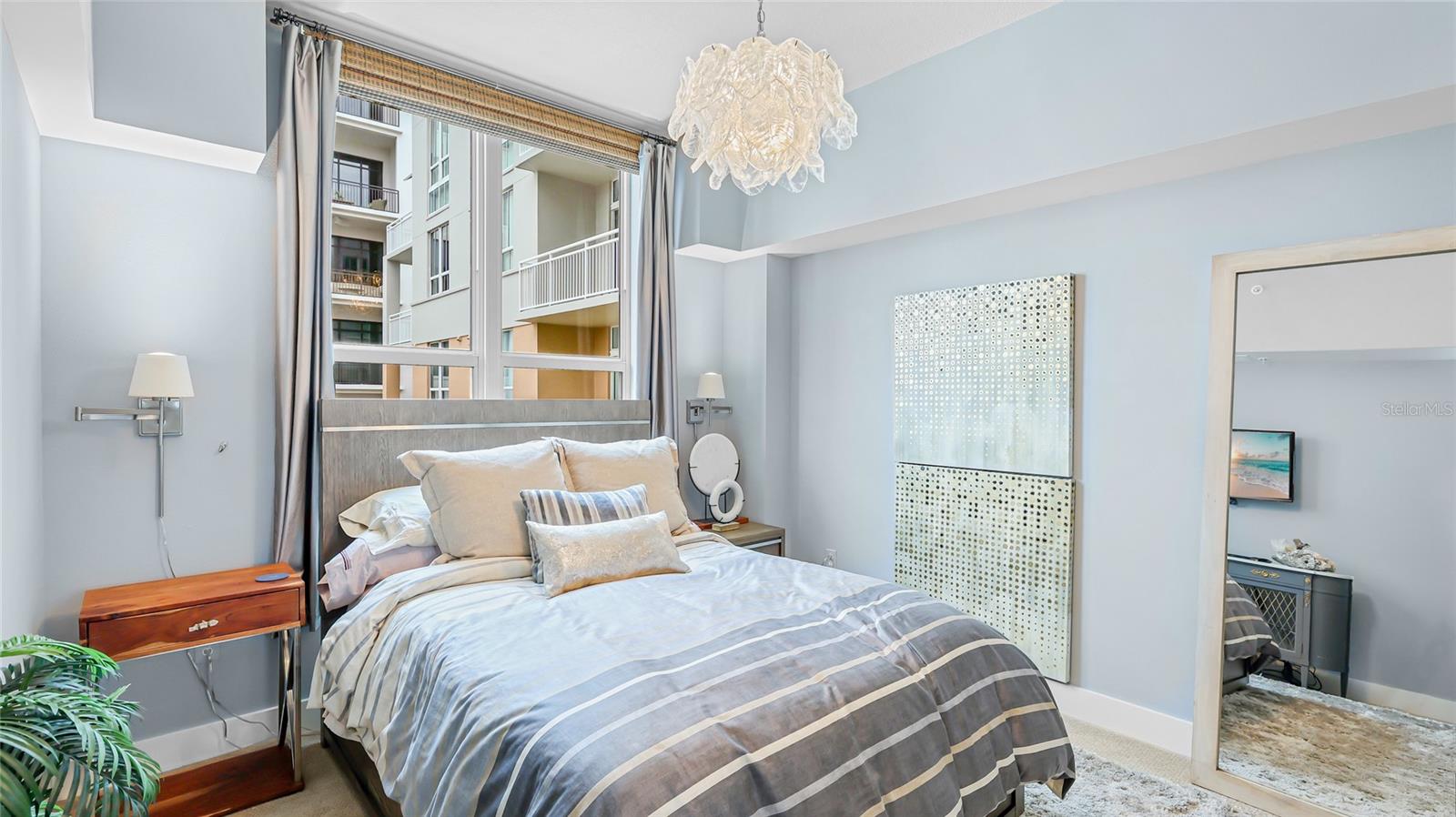 1350 MAIN RESIDENTIAL - Residential Lease