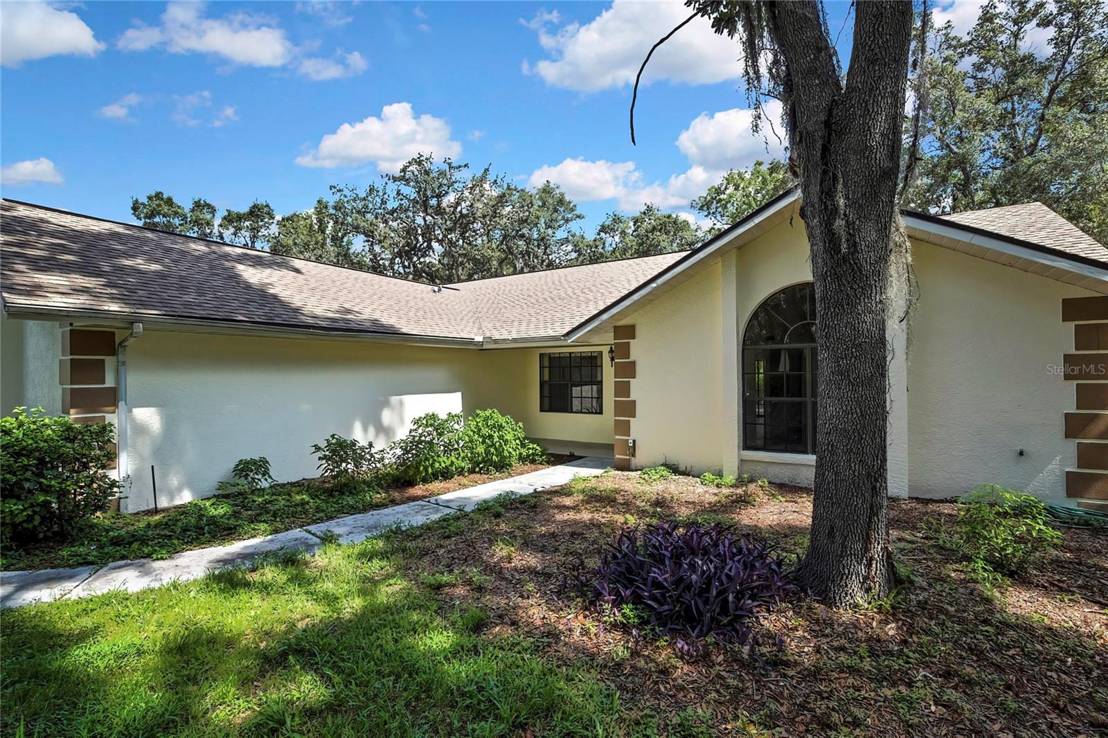 295 E KELLER COURT