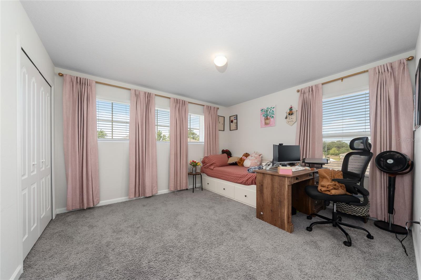LAKE SMART POINTE - Residential