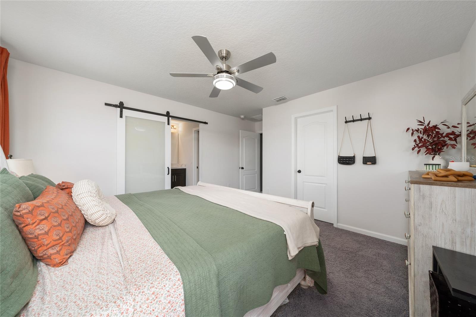 LAKE SMART POINTE - Residential