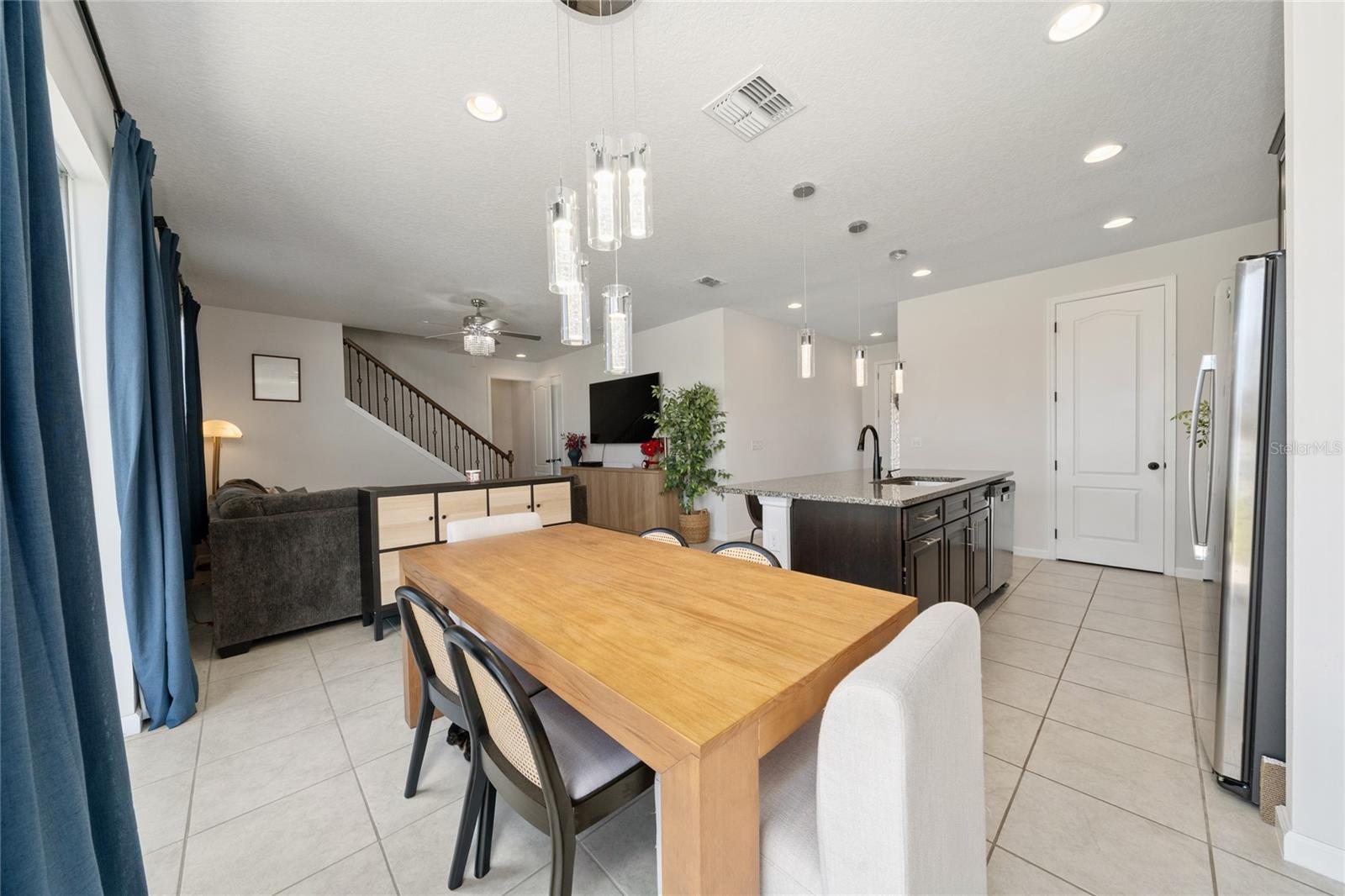 LAKE SMART POINTE - Residential