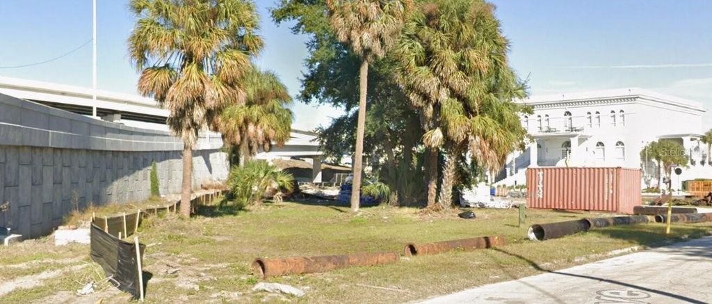 Photo of 702 E Ross Avenue, Tampa, FL 33602 (MLS # TB8486493)