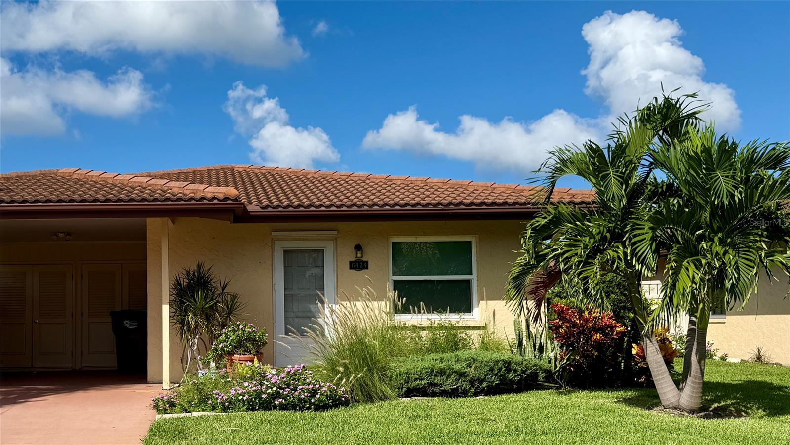 CAMBRIDGE VILLAGE - Residential