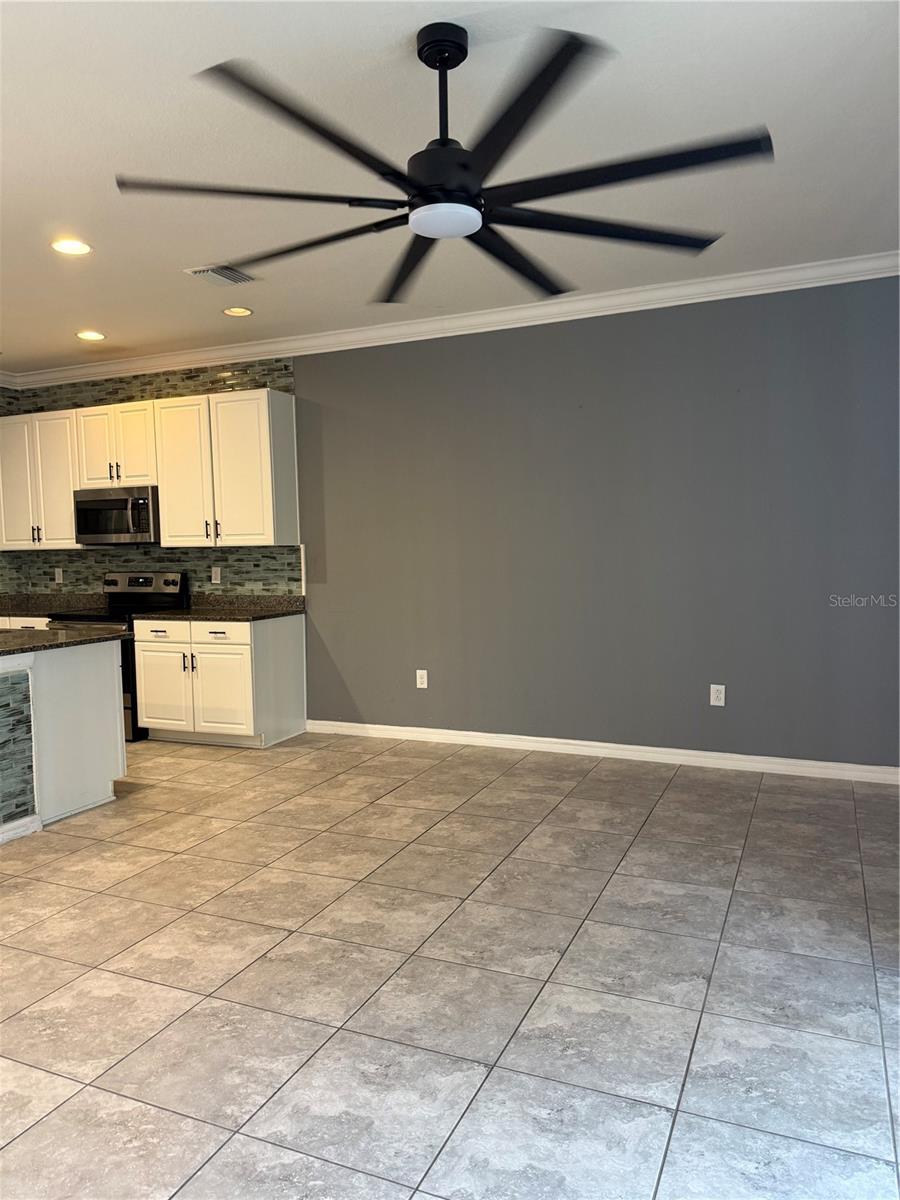 OAK CRK PRCL 8 PH II - Residential Lease