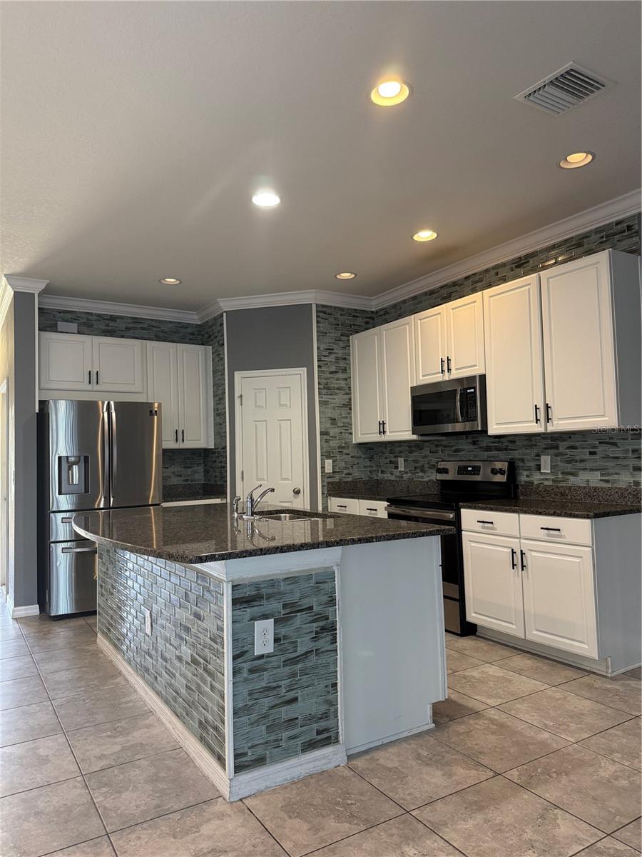 OAK CRK PRCL 8 PH II - Residential Lease