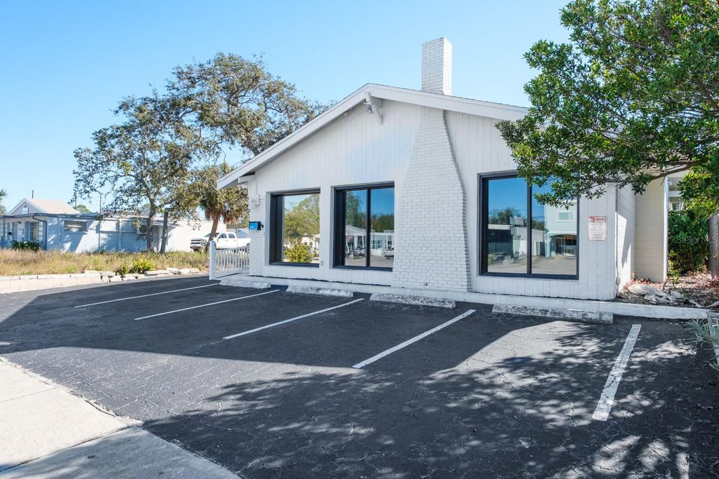 Photo of 3848 Central Avenue, St Petersburg, FL 33711 (MLS # TB8468708)