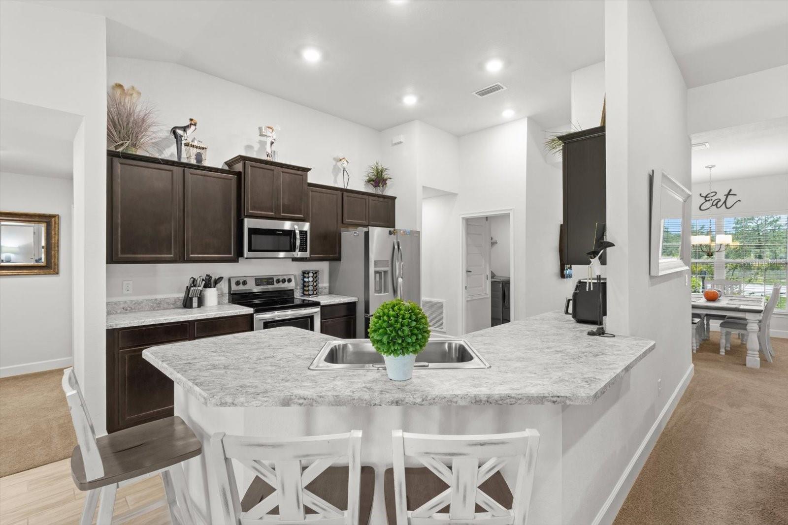 ROYAL HIGHLANDS - Residential