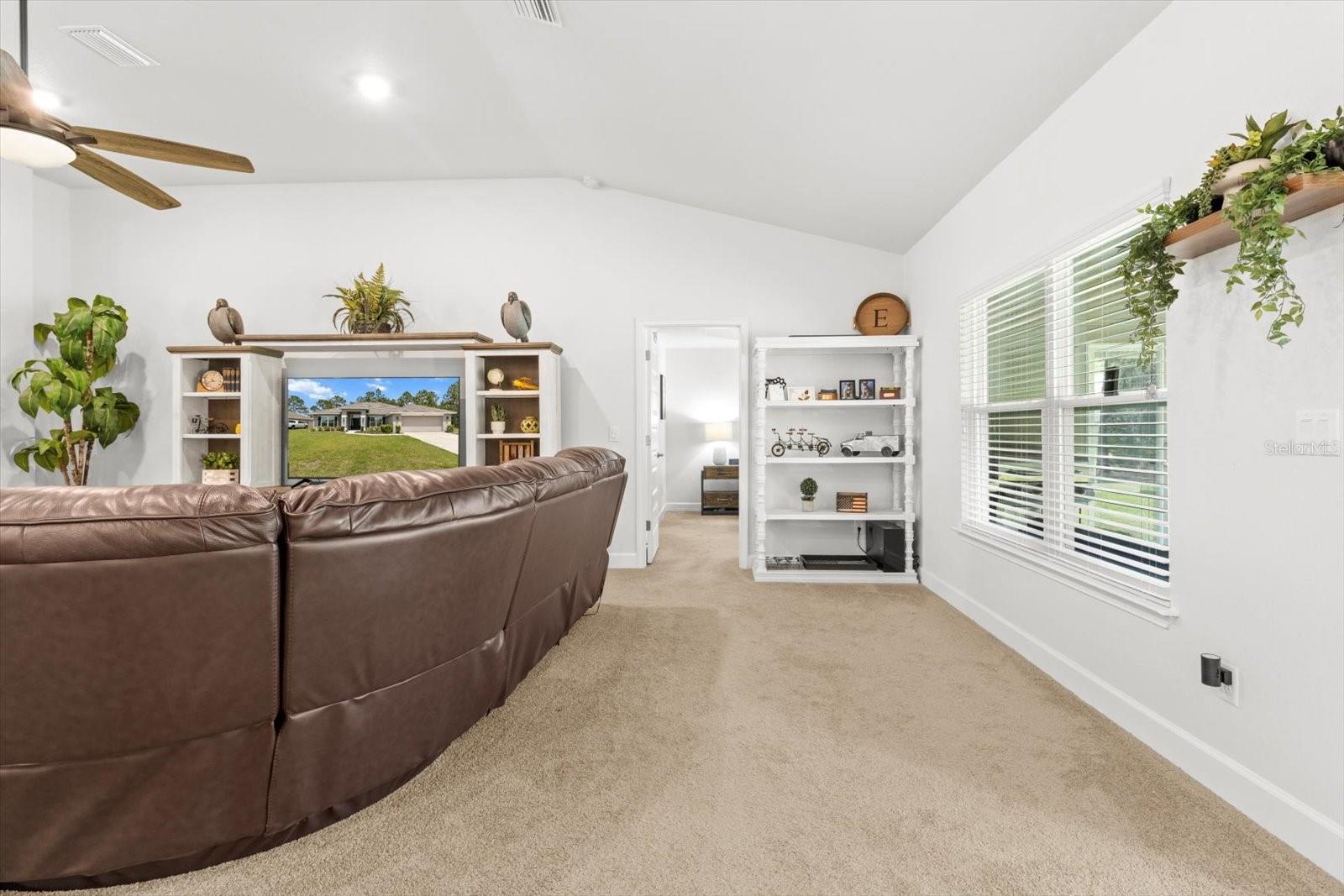 ROYAL HIGHLANDS - Residential