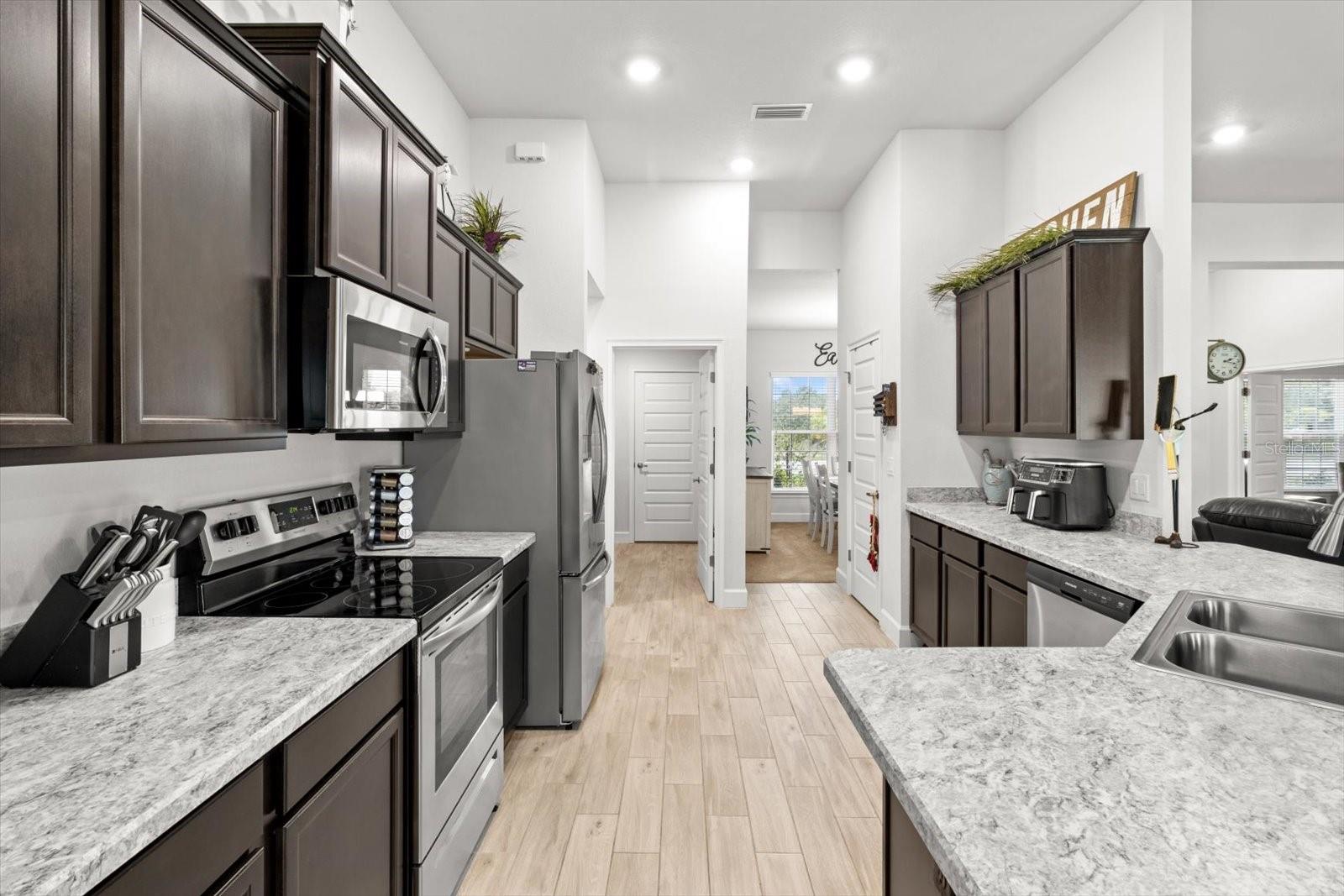 ROYAL HIGHLANDS - Residential