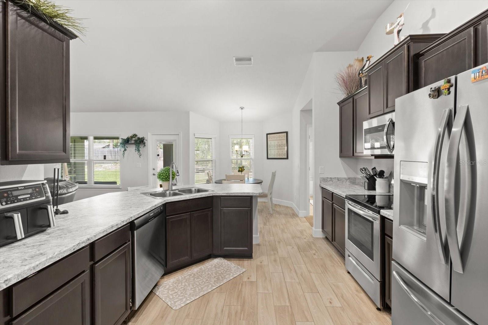 ROYAL HIGHLANDS - Residential