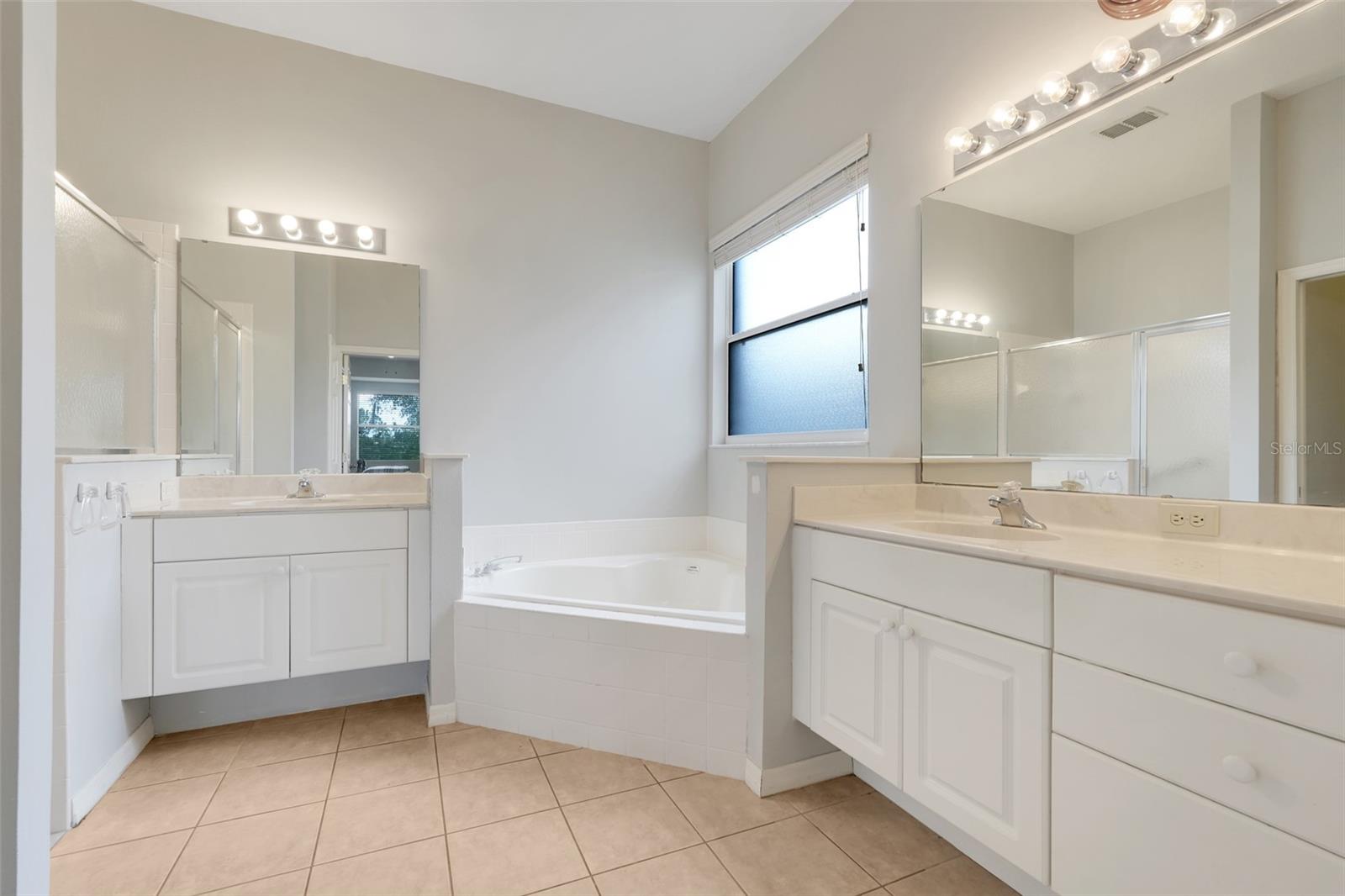 CLERMONT SUMMIT GREENS PH 02C LT 01 BEING - Residential