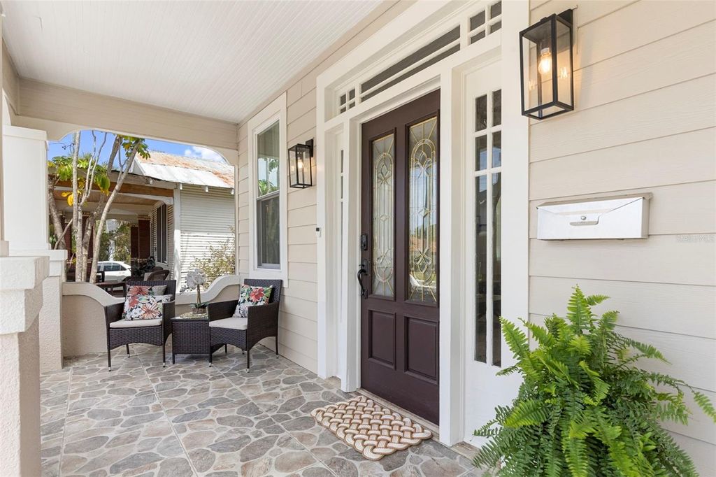 Photo of 1917 W Lemon Street, Tampa, FL 33606 (MLS # TB8495163)
