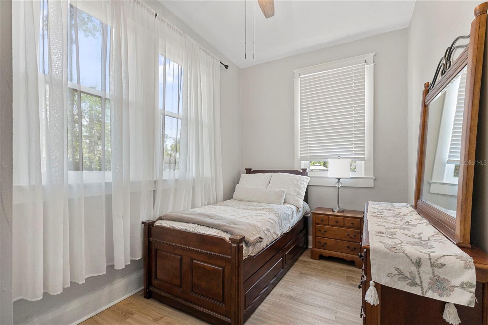 BENJAMINS 5TH ADD - Residential