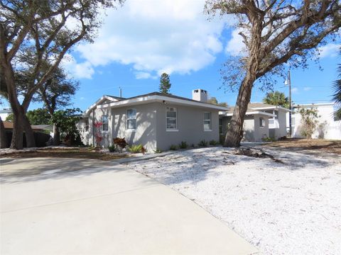 Photo of 125 Harbor Bluff Drive, Largo, FL 33770 (MLS # TB8496539)